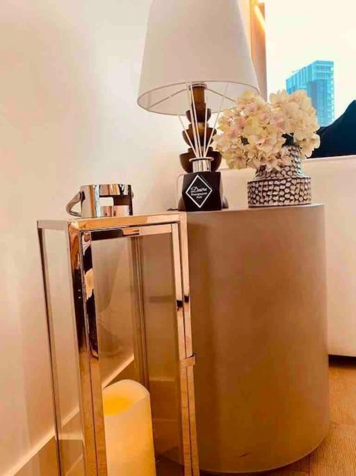 Large 3 Bed 3 Bathrooms Penthouse With Terrace And City Views In Londra Exterior foto