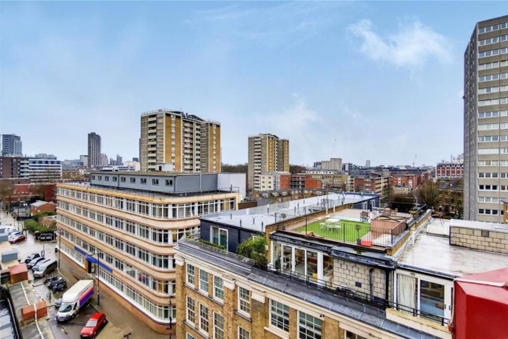 Large 3 Bed 3 Bathrooms Penthouse With Terrace And City Views In Londra Exterior foto
