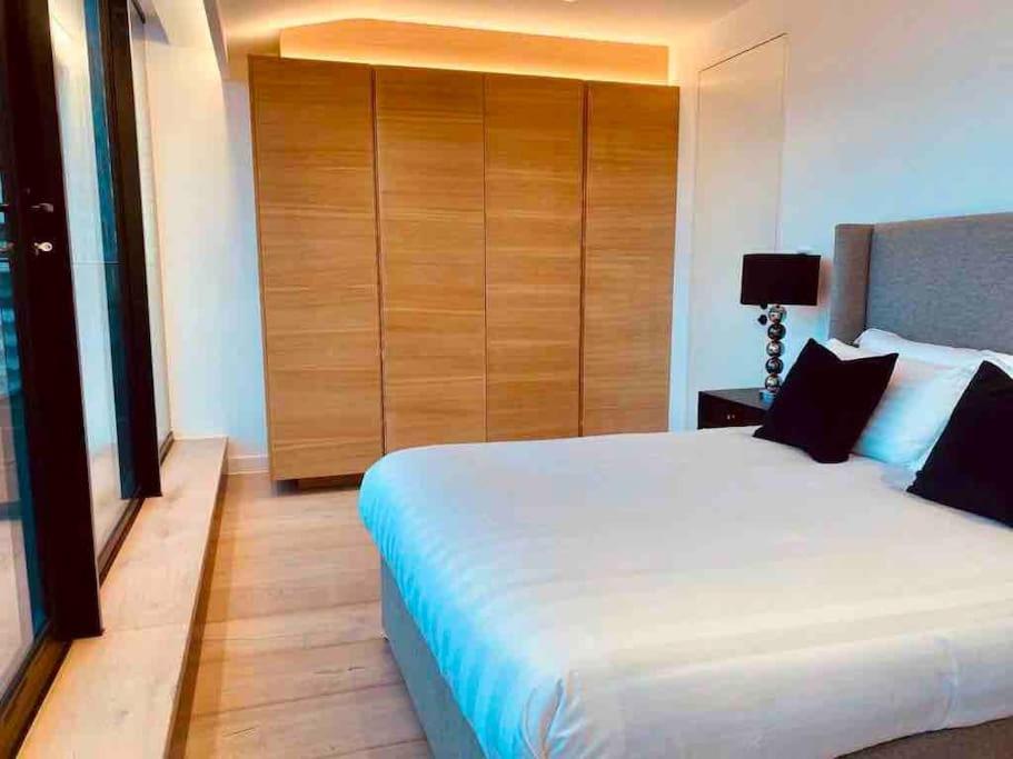 Large 3 Bed 3 Bathrooms Penthouse With Terrace And City Views In Londra Exterior foto